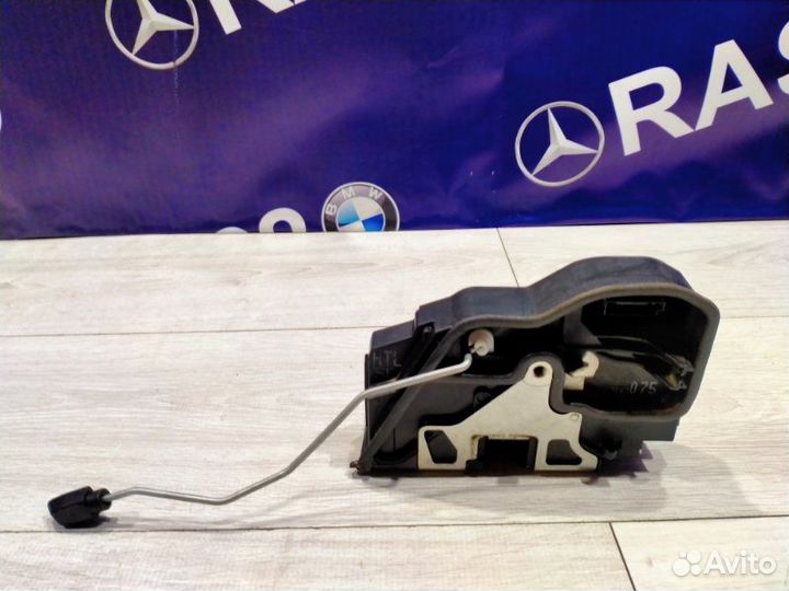 Замок двери задний левый Bmw X3 E83 M54B25 01/2006