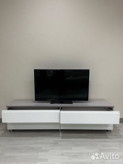 Тумба под телевизор