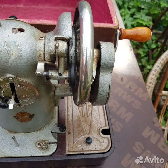 Швейная машина