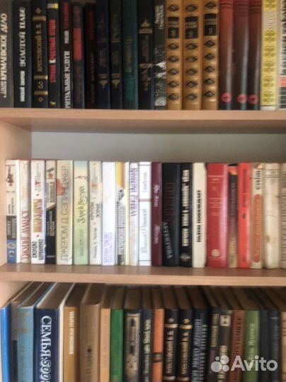 Книги разных жанров