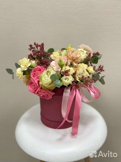 Розы в шляпной коробке