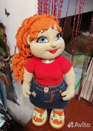 Игрушка ручной работы. Вязаная Кукла