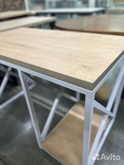 Стол письменный