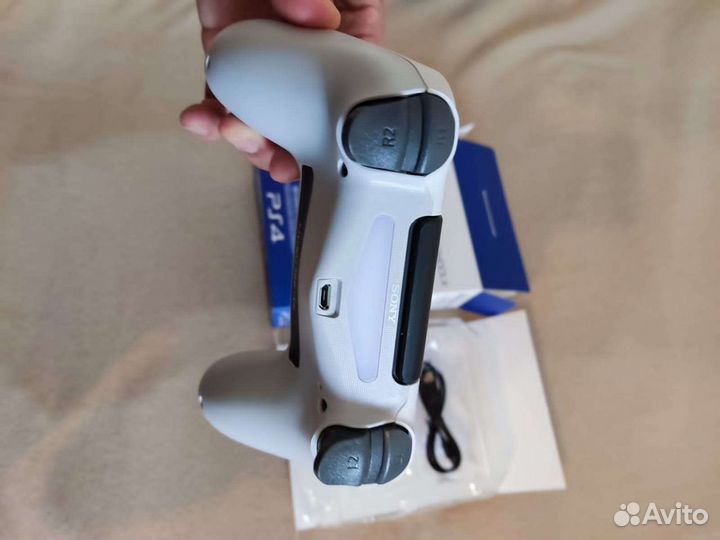 Джойстик sony PS4. Дуалшок 4 v2. Белый