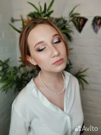 Визажист, модель на макияж