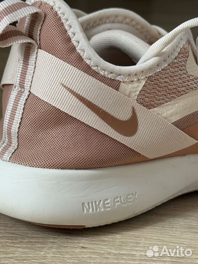 Кроссовки Nike Flex TR 9