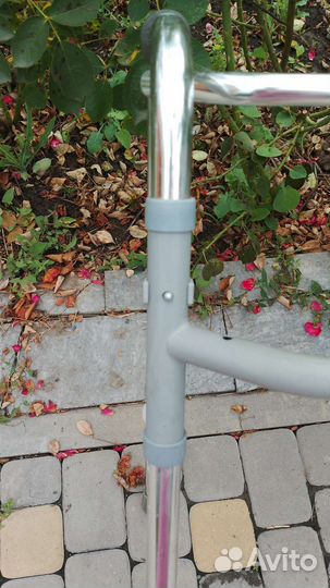 Ходунки для взрослых на колесах