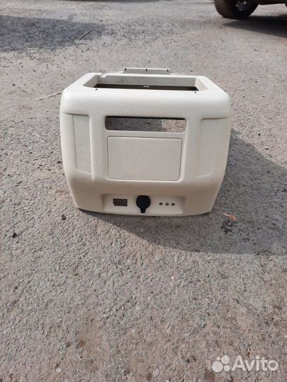 Консоль Nissan Patrol Y62