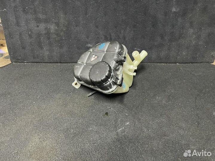 Расширительный бачек на Мерседес w166 x166 w292