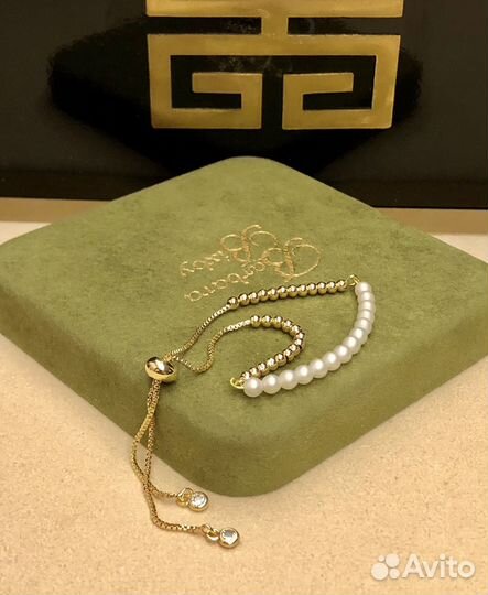 Браслет с жемчугом и золотыми шариками позолота