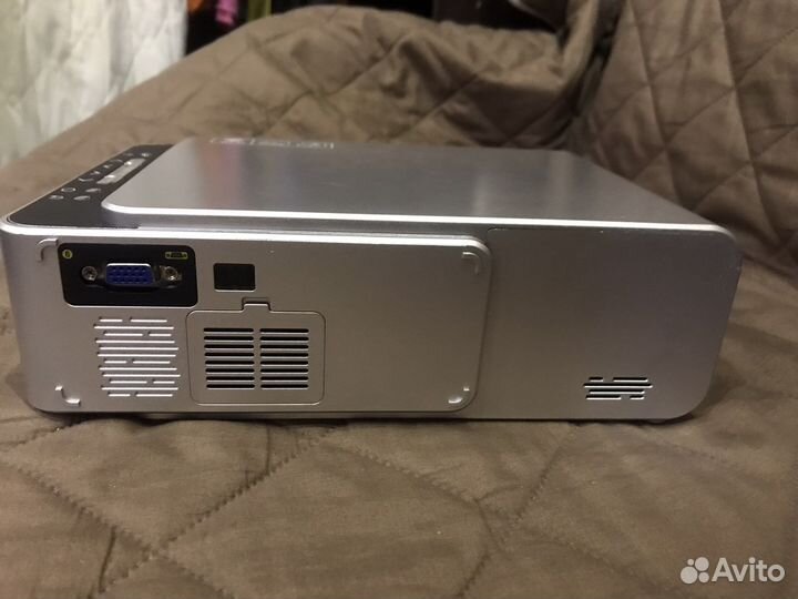 Проектор Unic