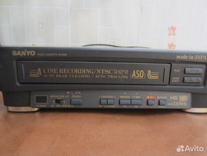 Видеомагнитофон Sanyo VHP-Z30RHD