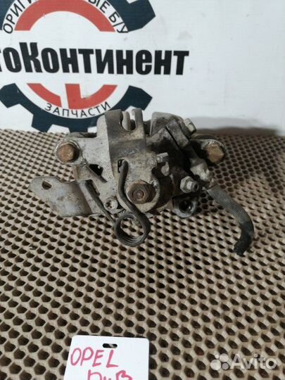 Суппорт задний левый Opel Astra H Z13DTH 2008