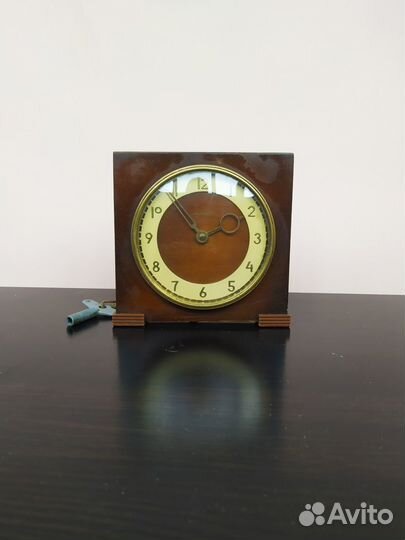 Часы настольные СССР Весна