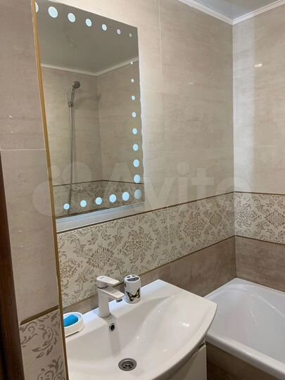 2-к. квартира, 65 м², 1/5 эт.