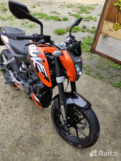 KTM duke 200