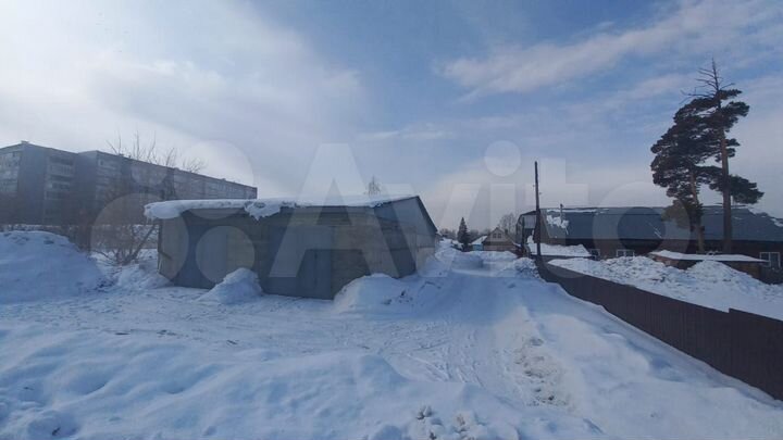 Гараж, > 30 м²