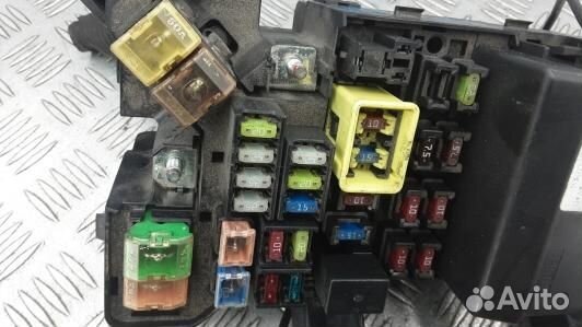 Блок предохранителей mitsubishi pajero 4 (3DN18M10