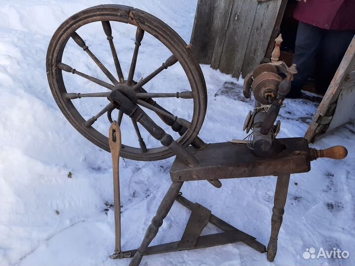 Прялка деревянная старинная