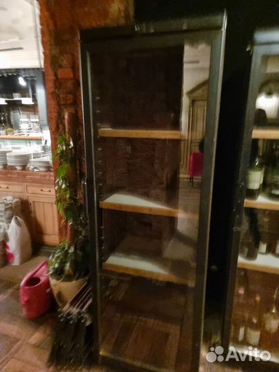 Шкаф винный