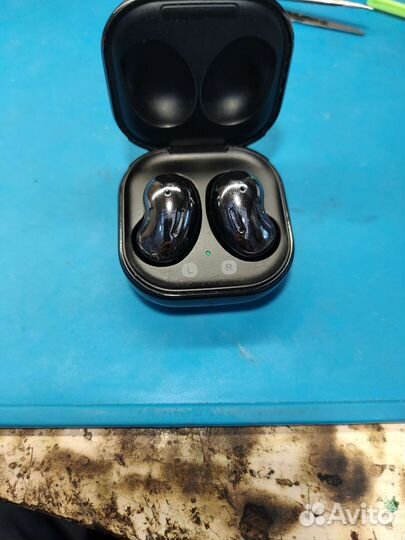 Samsung galaxy buds live