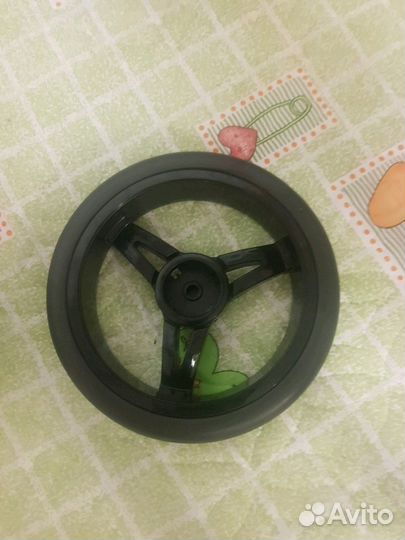 Колесик на коляску прогулочную