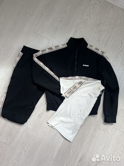 Спортивный костюм женский Guess