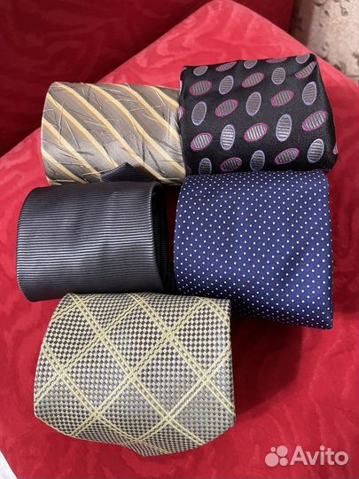 Галстуки оригинал в отличном состоянии цена за 1