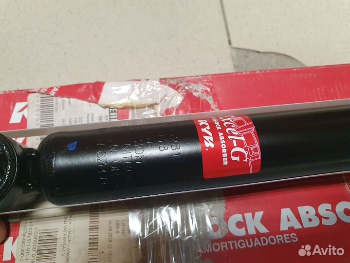 KYB 343281 Амортизатор VAG a6passat 97- задн