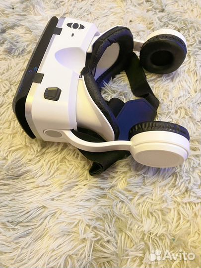 Очки виртуальной реальности для телефона