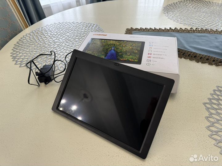 Цифровая фоторамка новая 10