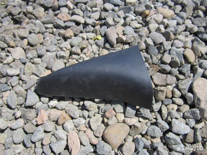 Уголок двери левый Toyota Corolla Spacio ZZE124