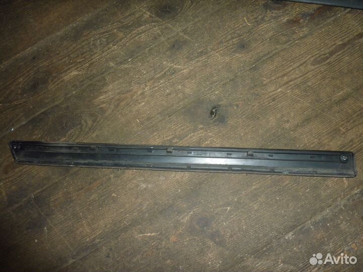 Молдинг левый задний Volkswagen Passat B6 06-11