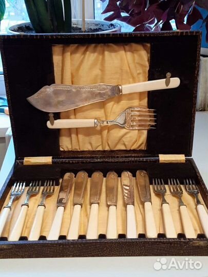 Набор столовых приборов