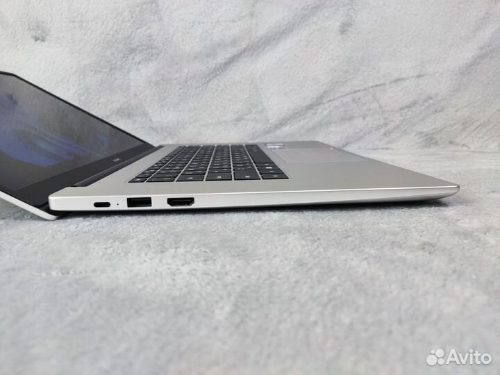 Huawei MateBook 15 Intel Core I5 1135G7 8/256