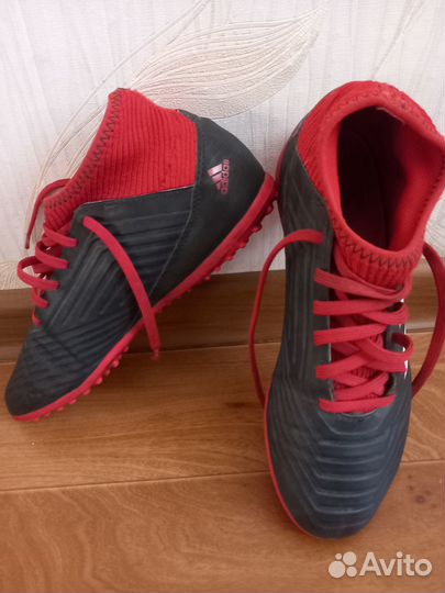 Кроссовки adidas сороконожки(predator)