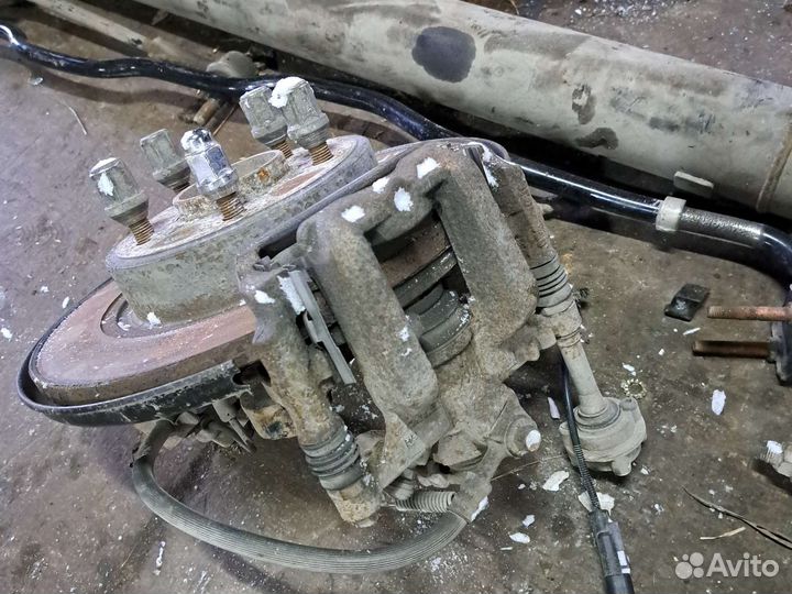 Суппорт задний правый Опель Астра J GTC купе