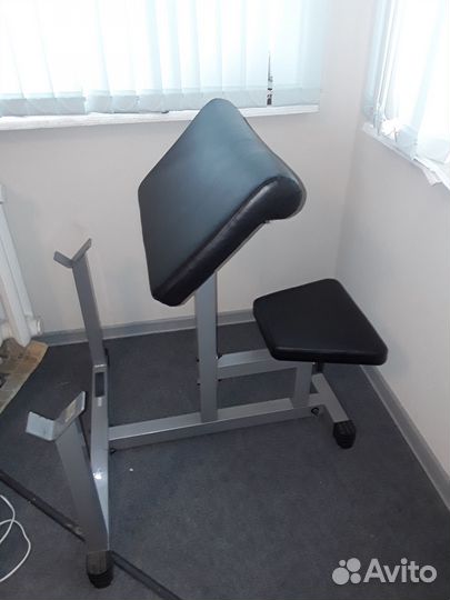 Скамья Скотта для бицепса Body Solid ppb32x новая