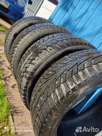 Hankook Winter I'Cept IZ2 225/45 R17