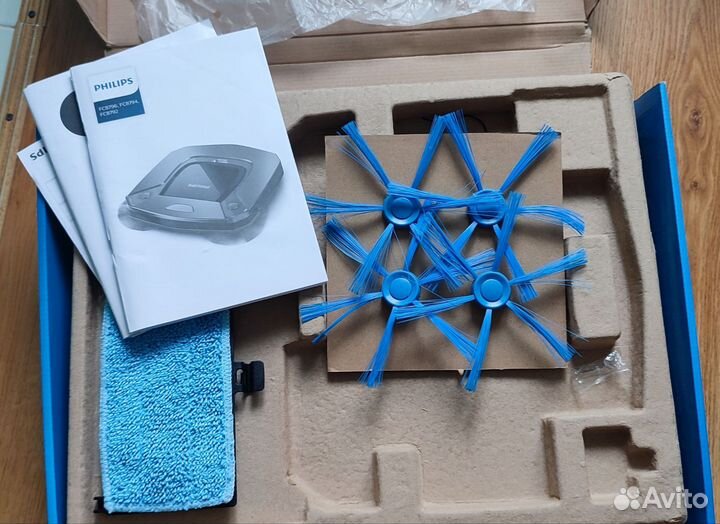 Робот- пылесос Philips