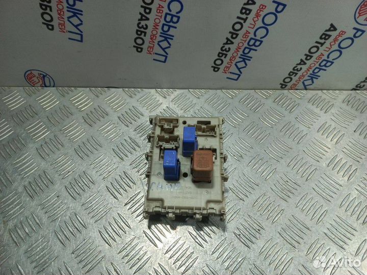 Блок предохранителей Nissan Sunny