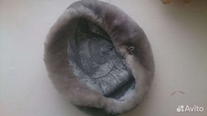 Женская шапка-берет из мутона