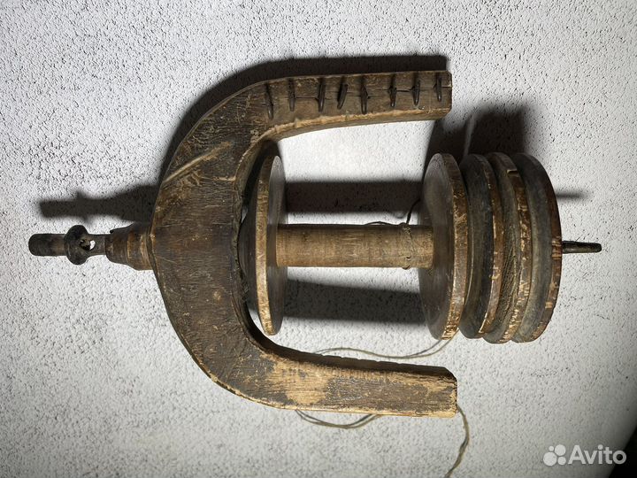 Тюрючковый механизм старинной прялки