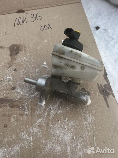 Главный тормозной цилиндр Renault Logan 1