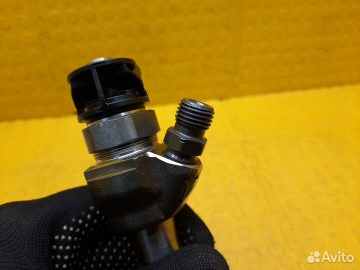 Б/У форсунка топливная Оригинал, протестированыnnУ