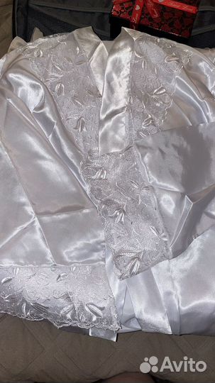 Длинный атласный халат