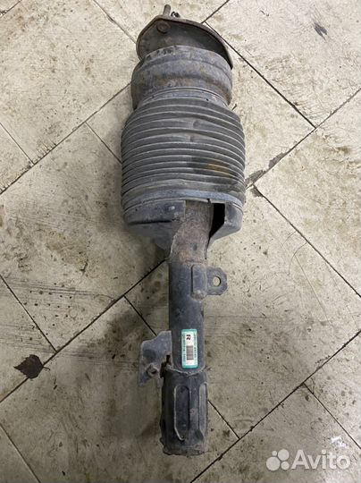 Пневмостойка передняя правая Lexus rx 2003