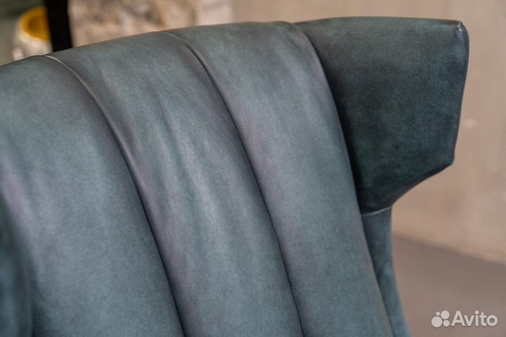 Кресло кожаное винтаж