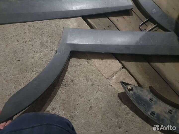 Комплект молдингов Pontiac Vibe