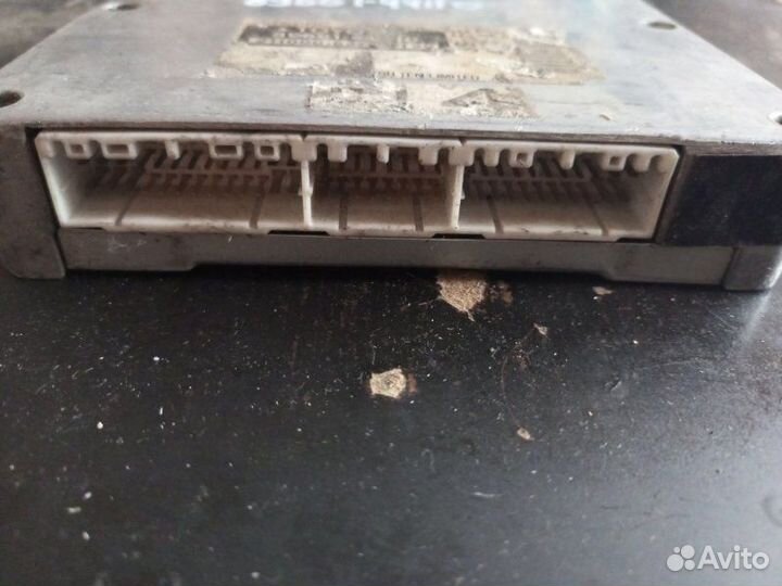 Блок управления двс Toyota Ipsum